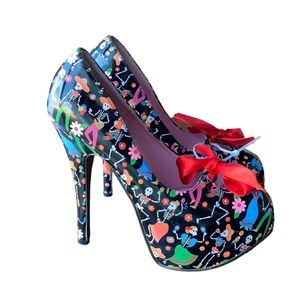 Pinup Couture día de los muertos platform teeze pinup